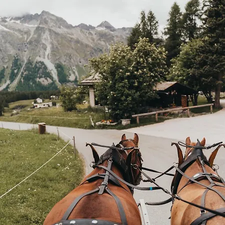 Hotel Bernina 1865 By Kleos Group Collection Samedan